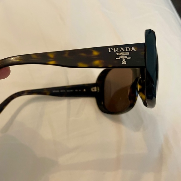 ✨ Authentic Prada PR 14WS Sunglasses — Tortoise/ Dark Brown Gradient main image 6